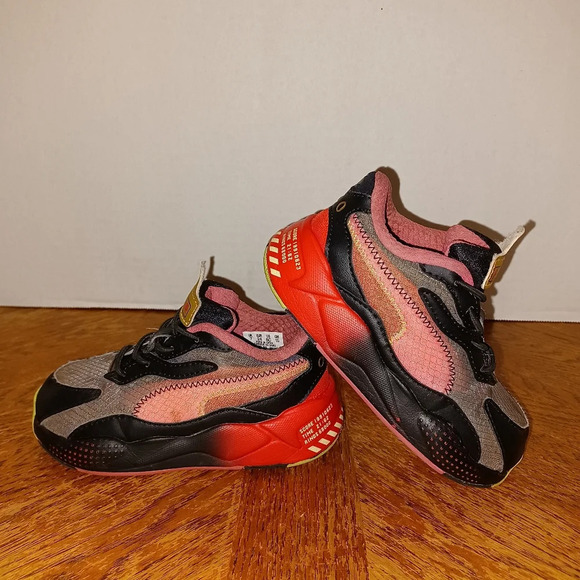 PUMA RS-X 3 SONIC THE HEDGEHOG Size 8 C Shoes 374320-01 SEGA. Gently used in goo - Picture 1 of 10